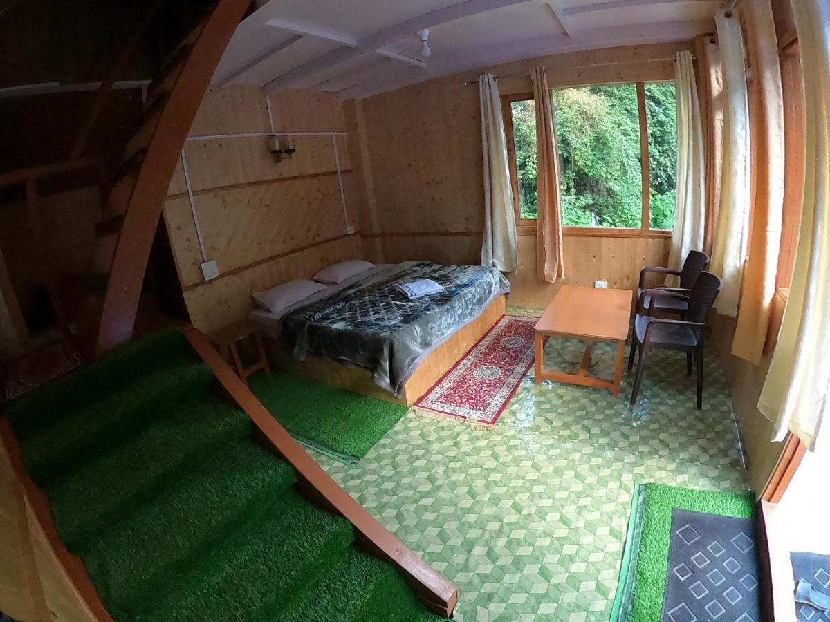 Reverberate Cafe & Cottages - Negi'S Place Jibhi Eksteriør bilde